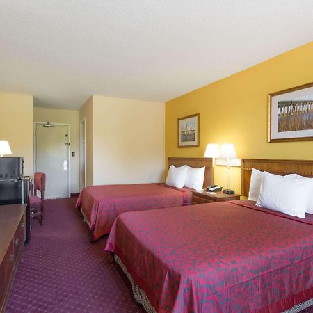 Days Inn By Wyndham Tappahannock Dış mekan fotoğraf