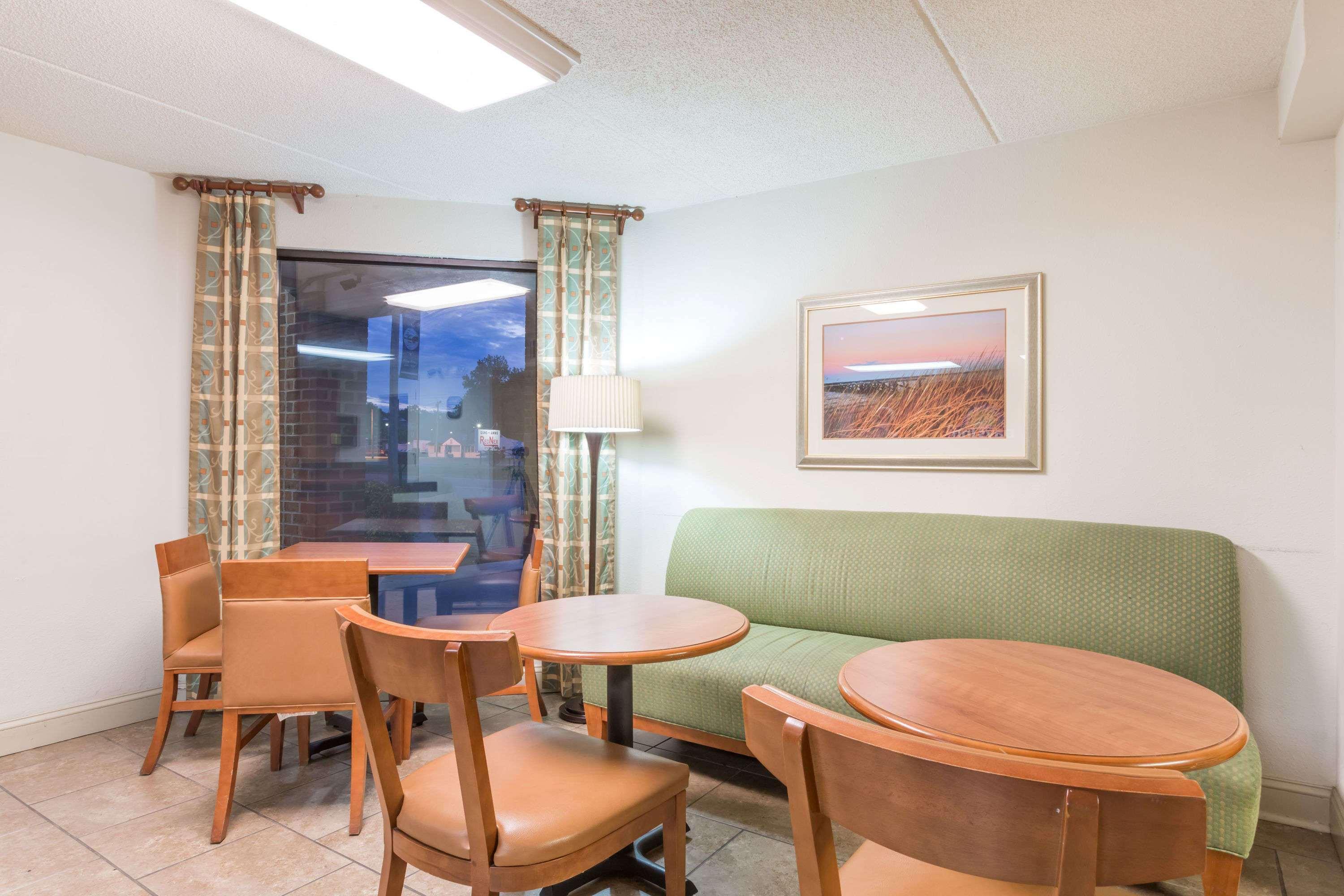 Days Inn By Wyndham Tappahannock Dış mekan fotoğraf
